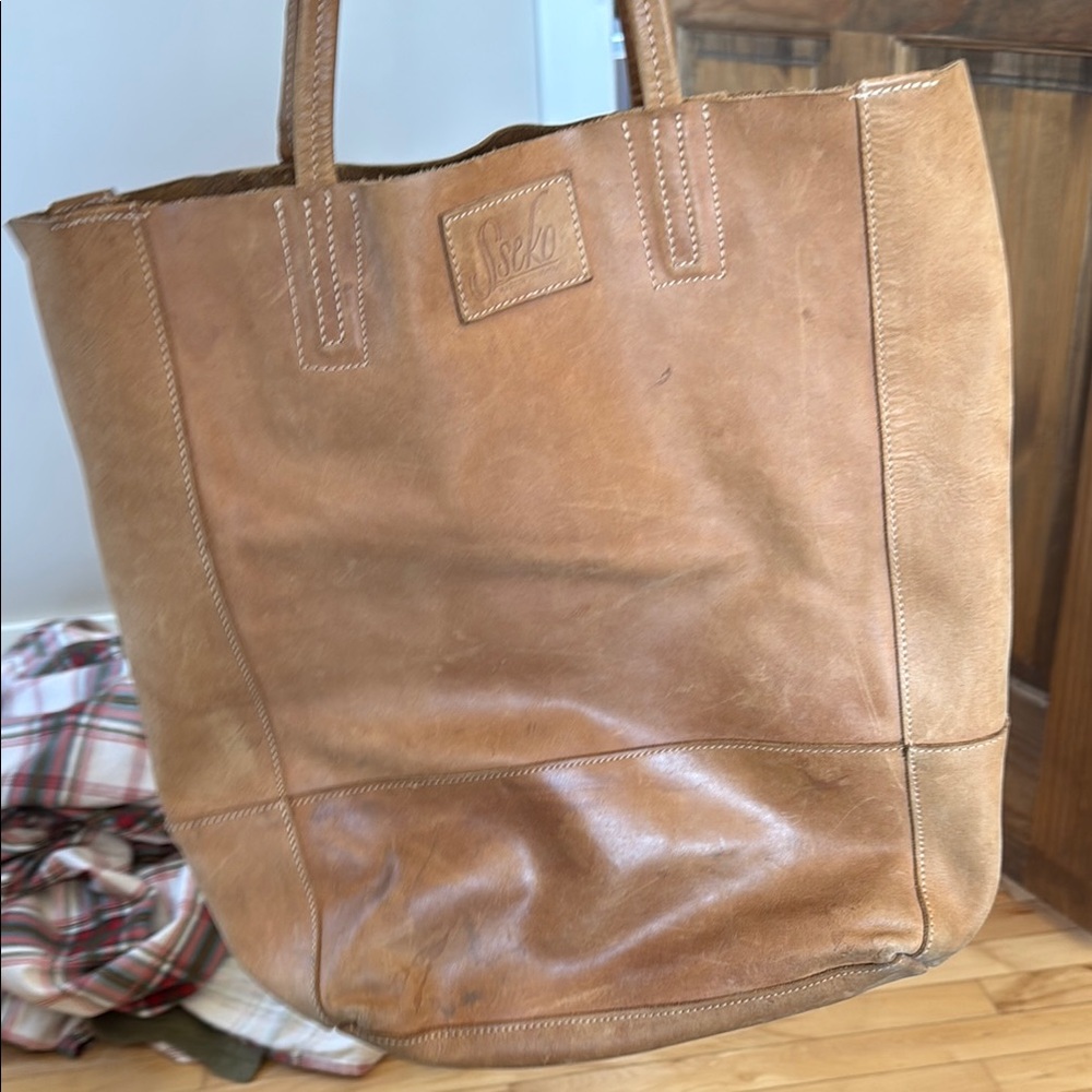 Sseko Tan Leather Tote Spacious Design